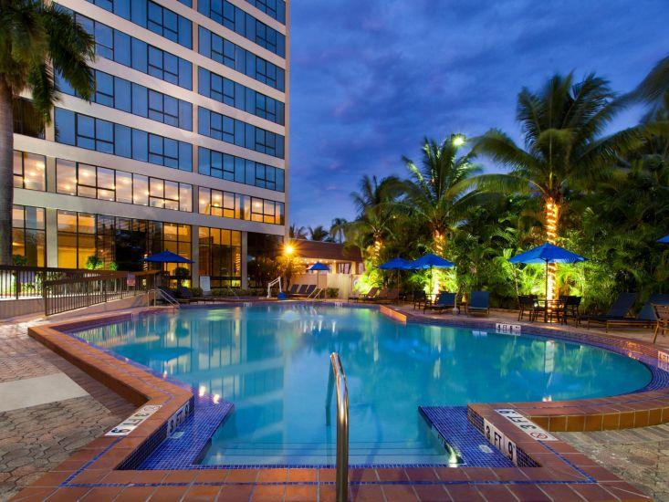 Holiday Inn Miami West - Airport Area By Ihg Hialeah Gardens Kültér fotó